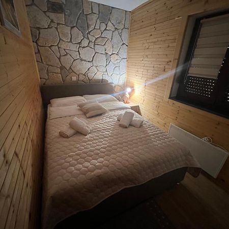 Zen Den Apartments Otočac المظهر الخارجي الصورة