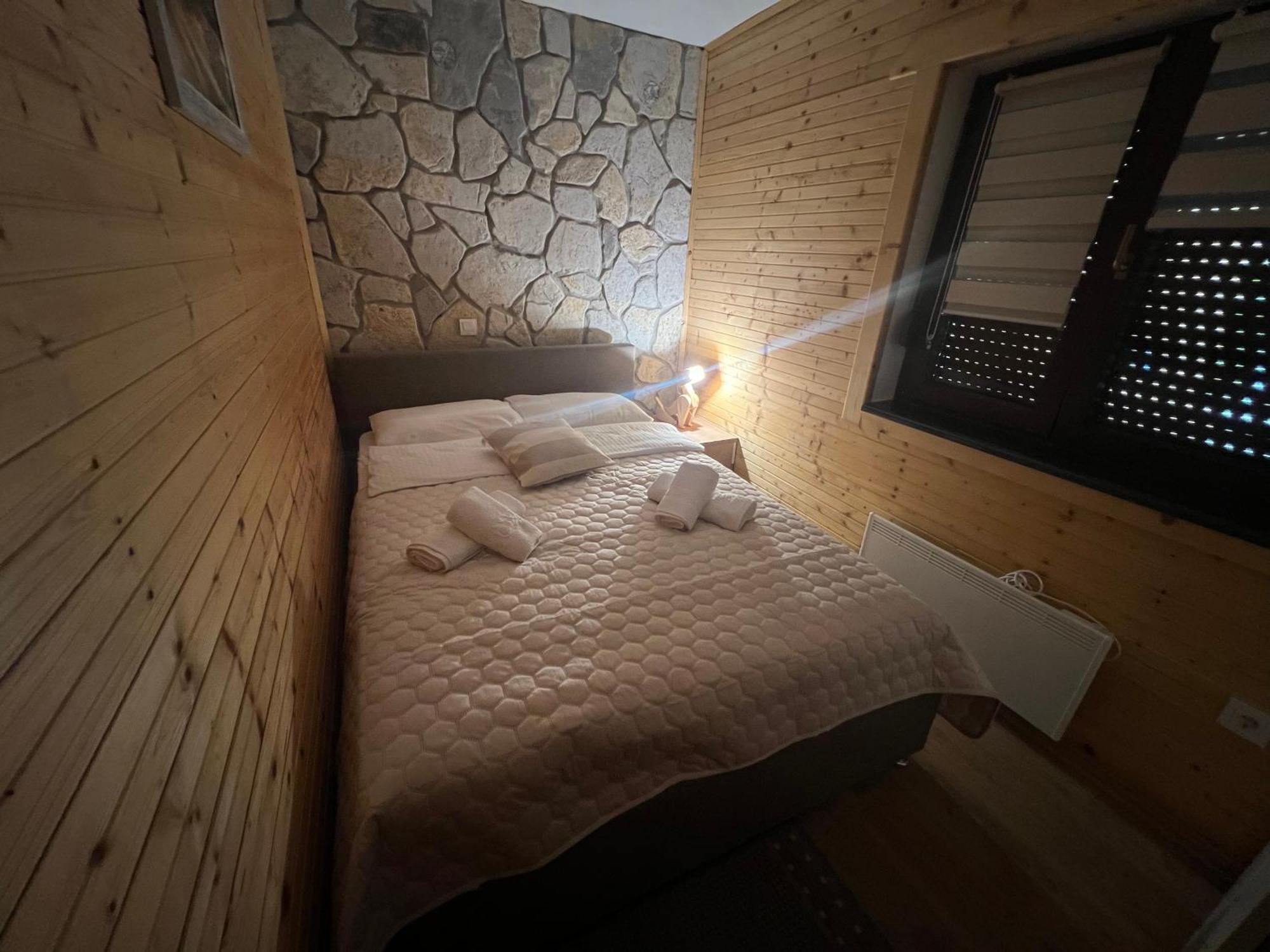 Zen Den Apartments Otočac المظهر الخارجي الصورة