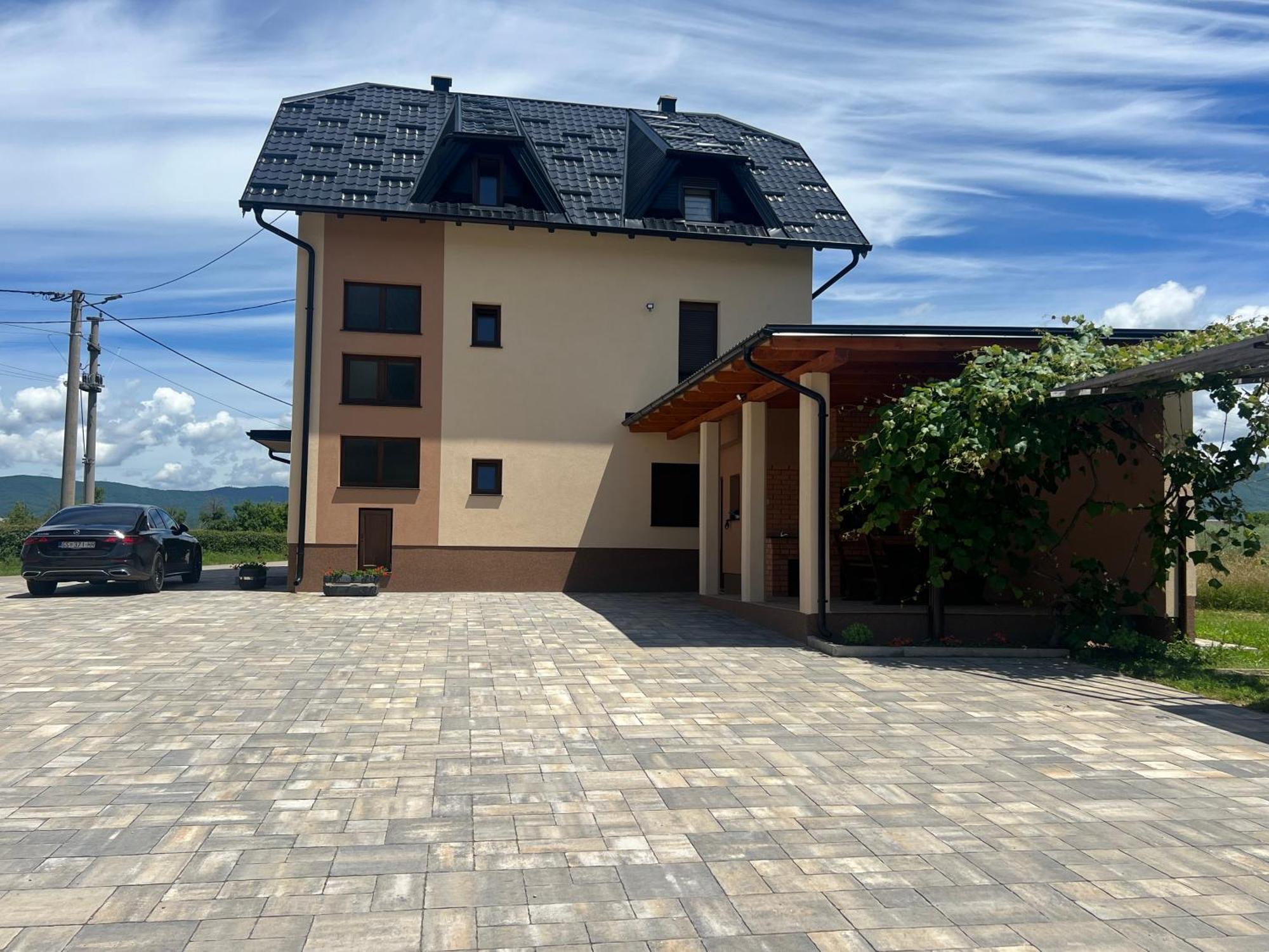 Zen Den Apartments Otočac المظهر الخارجي الصورة