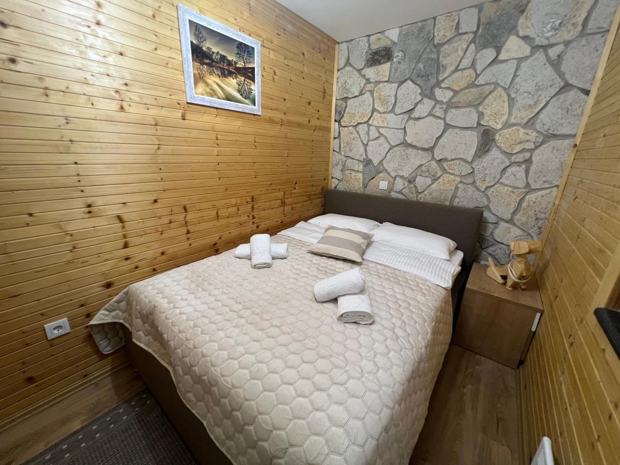 Zen Den Apartments Otočac المظهر الخارجي الصورة